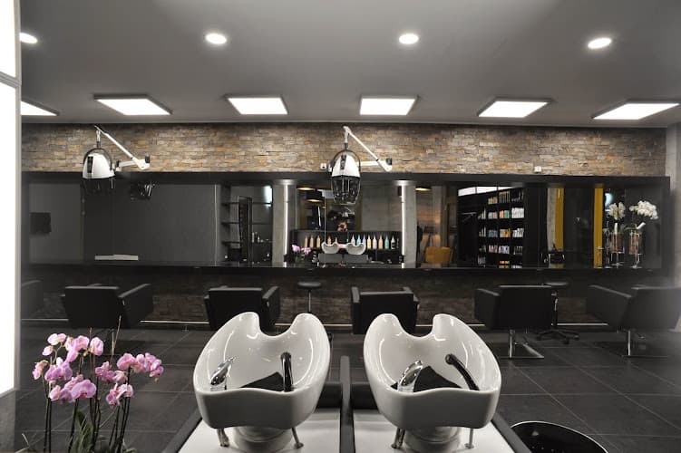 Coiffeur M2-Hairstylist — Coiffeur in Zürich