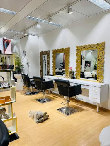 Veronica Beauty Center Santos di Giorgio — Kosmetikstudio in Opfikon