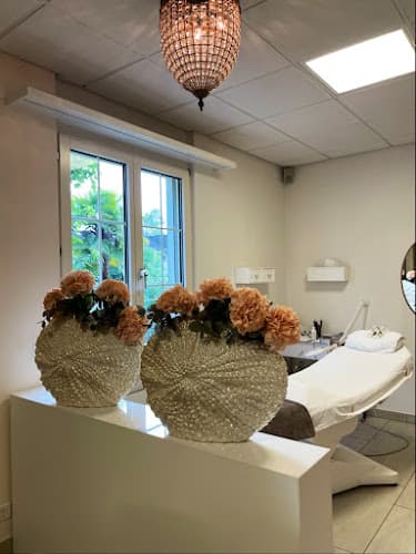 Isabel Bühler — Kosmetikstudio in Wallisellen