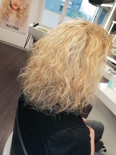 Coiffeur Christine — Coiffeur in Seuzach