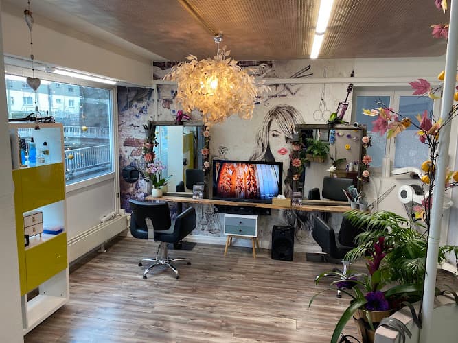 Haarverlängerung Queen Of Fairies Winterthur — Coiffeur in Winterthur