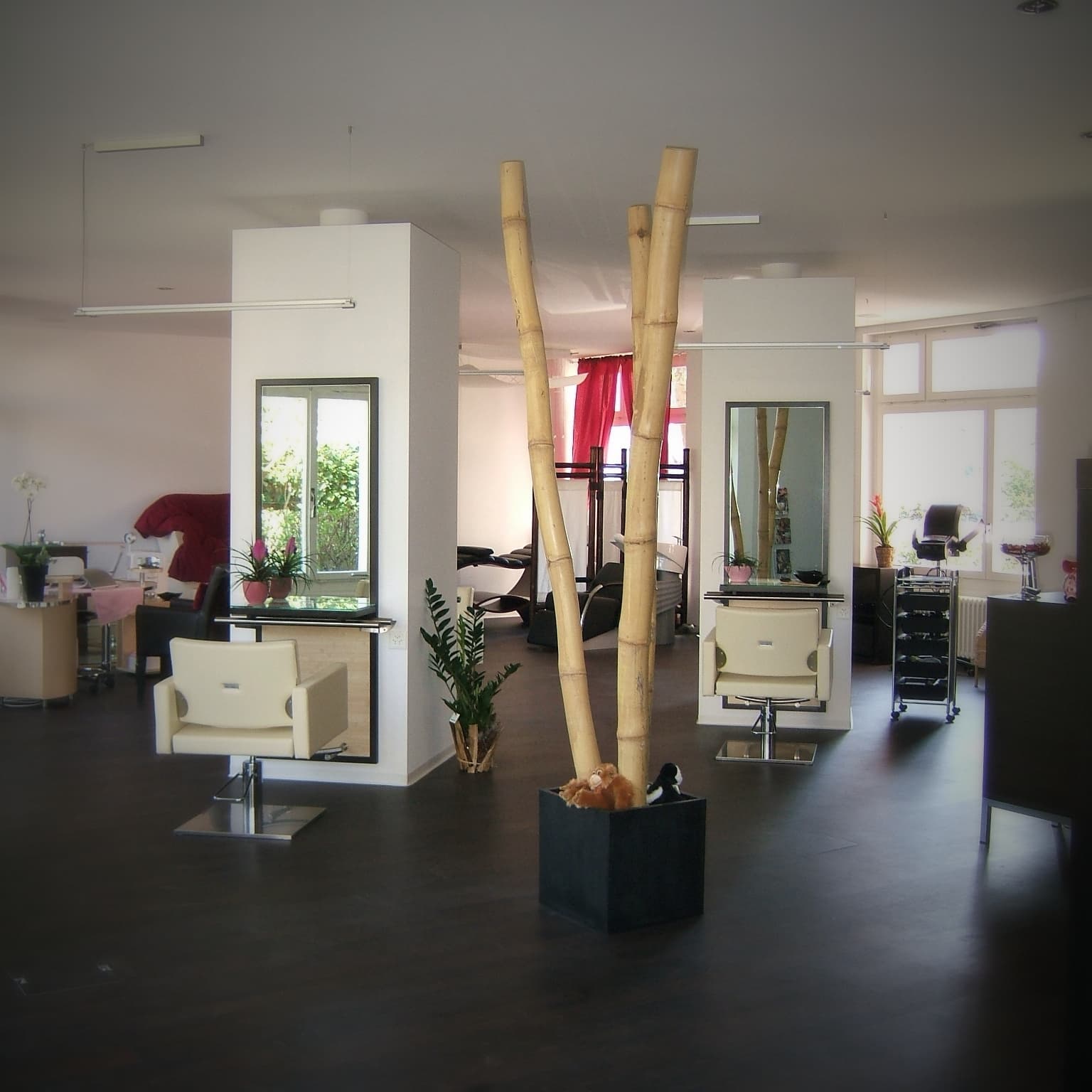 Habondia Beauty Lounge — Coiffeur in Dübendorf