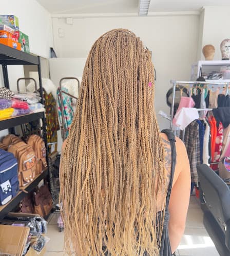 Lacream hair and beauty — Coiffeur in Uster