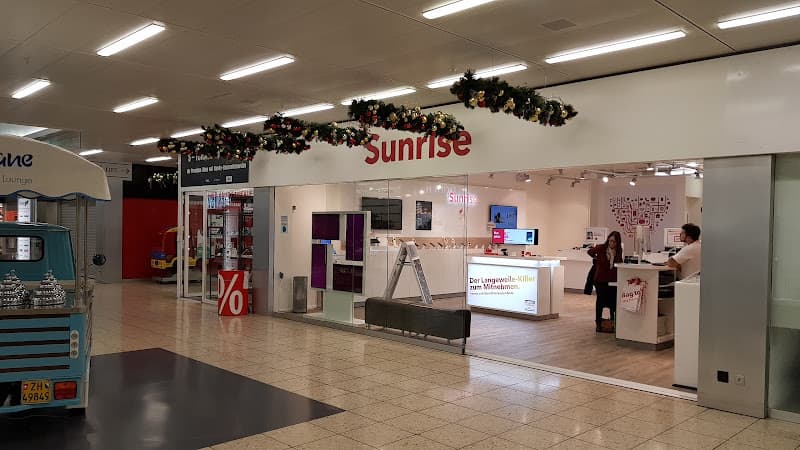 Uschter 77 — Geschaeft in Uster