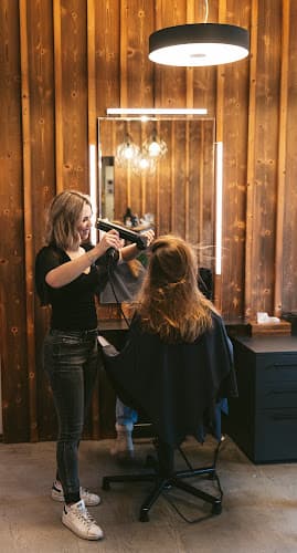 Haarstübli by Jennifer de Roos — Coiffeur in Gossau ZH