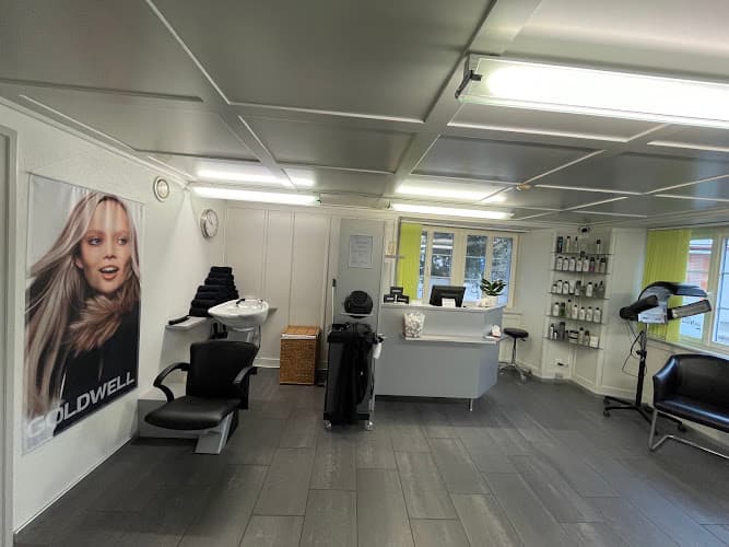 Coiffure cutNbeauty — Coiffeur in Gossau ZH