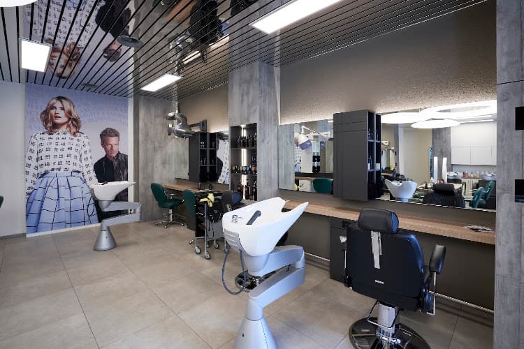 Orinad Coiffure Zentrum Witikon — Coiffeur in Zürich