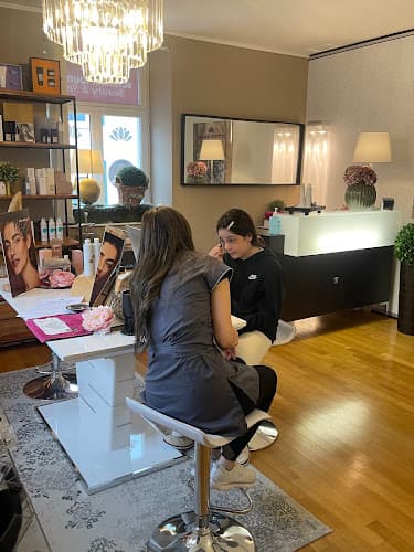 Schmink Lounge Beauty & Spa Meilen — Kosmetikstudio in Meilen