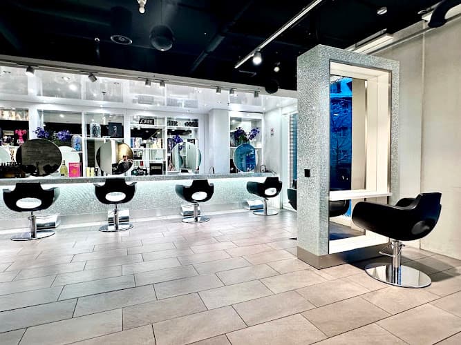 Hair to Go Löwenplatz — Coiffeur in Zürich