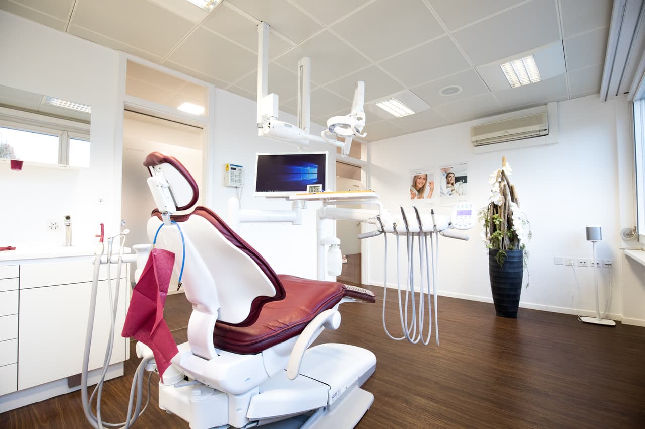 Zahnmedizin Frankental AG Dr. Marina Müller — Zahnarzt in Oberengstringen (Bild 3)