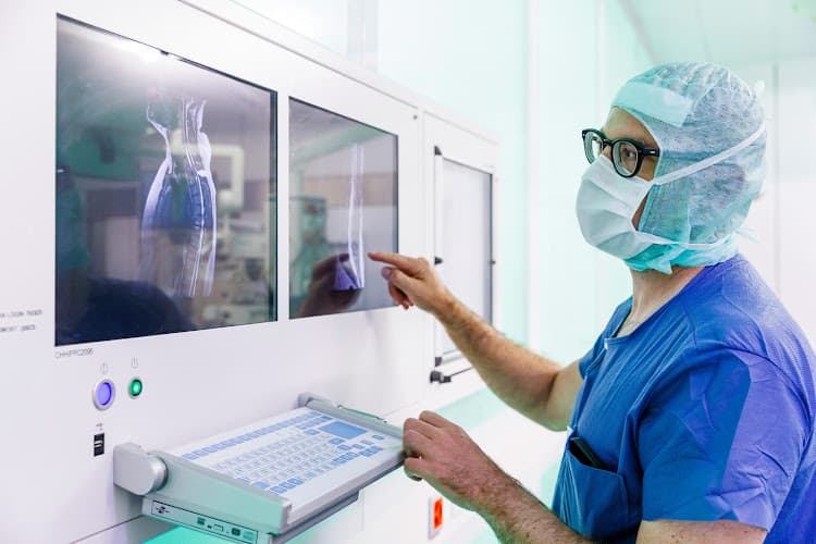 Wirbelsäulen- und Schmerz-Clinic Zürich WSC — Arzt in Zürich
