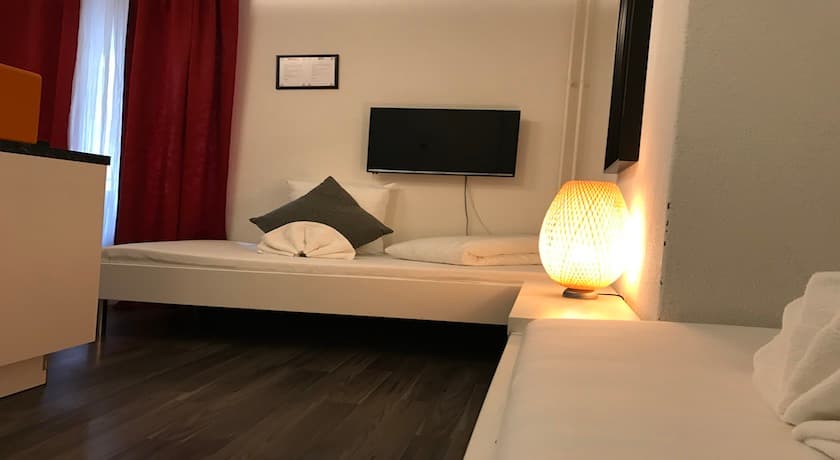 INSIDE FIVE - City Apartments — Hotel in Zürich (Bild 2)