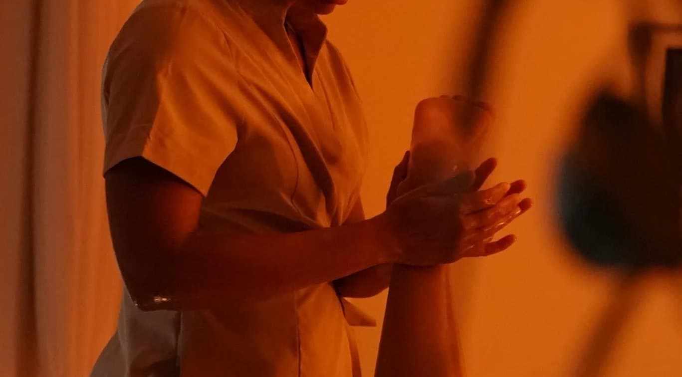 Golden Ritual Massage — Massage in Zürich (Bild 2)