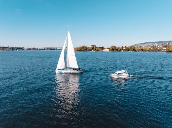 Robina Bootsschule der Partner für Ihre Bootsprüfung im Bereich Segelschule und Motorbootschule — Sonstige in Zürich