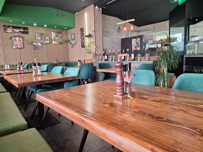 Salasch Grill Cafe — Restaurant in Zürich