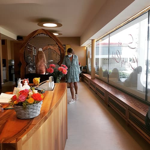 Sunya's Beauty Club — Kosmetikstudio in Uster