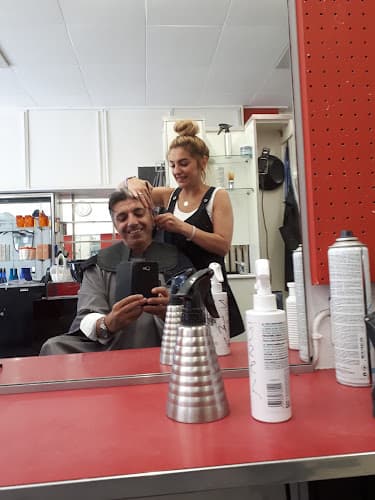 Coiffeursalon Opera — Coiffeur in Zürich